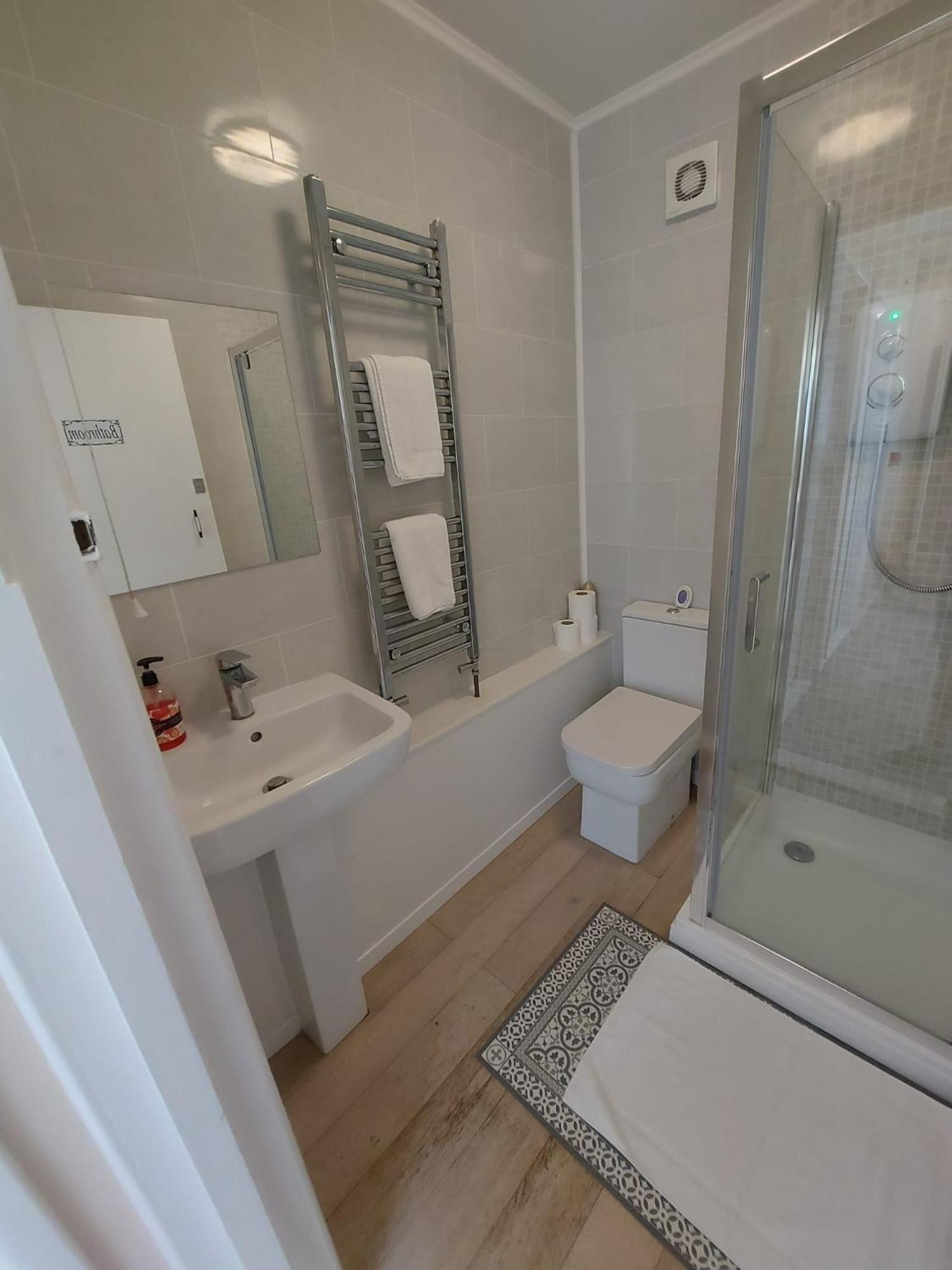 Inn By The Sea, Portsmouth Extérieur photo